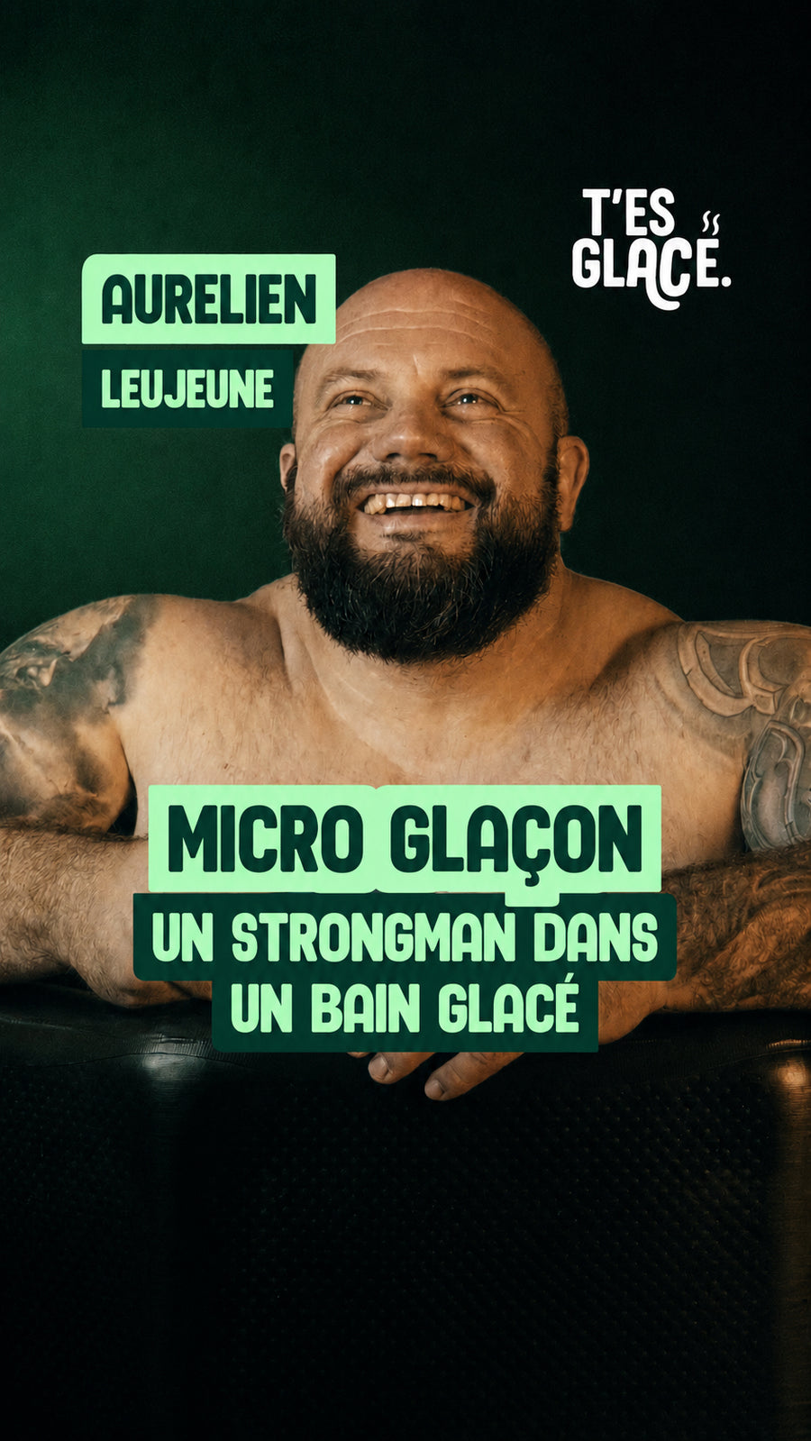 Un strongman dans un bain glacé